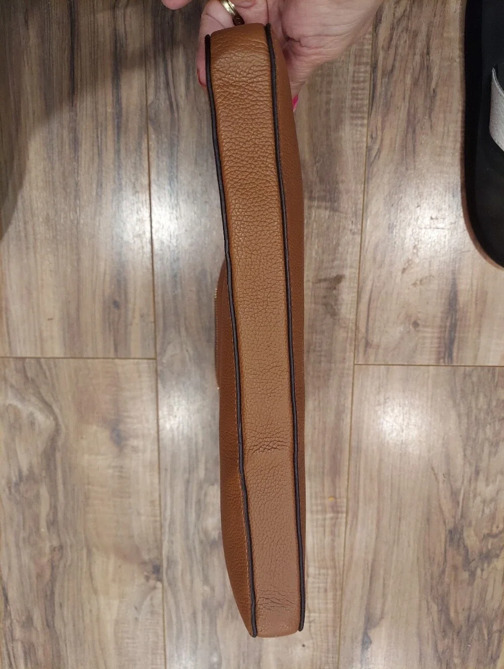 Kate Spade (Gingerbread)Pebbled Leather Zip Top Laptop Sleeve Computer Bag Large